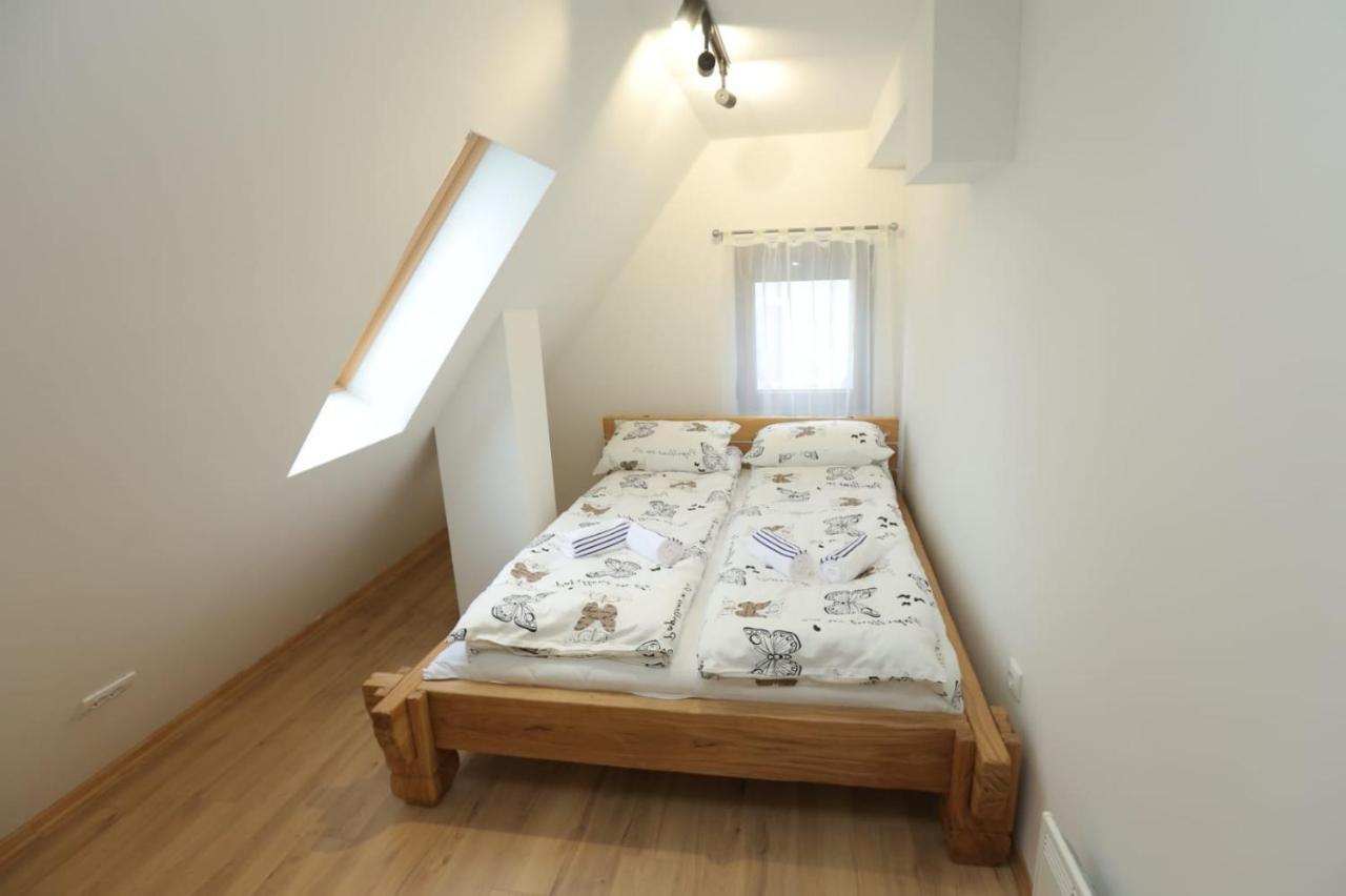 Wood Apartmani - Vila Zimska Idila ยาโฮรินา ภายนอก รูปภาพ