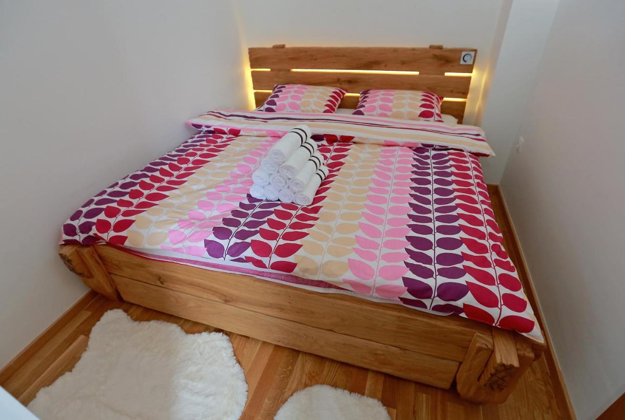 Wood Apartmani - Vila Zimska Idila ยาโฮรินา ภายนอก รูปภาพ