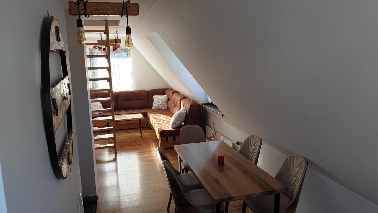 Wood Apartmani - Vila Zimska Idila ยาโฮรินา ภายนอก รูปภาพ