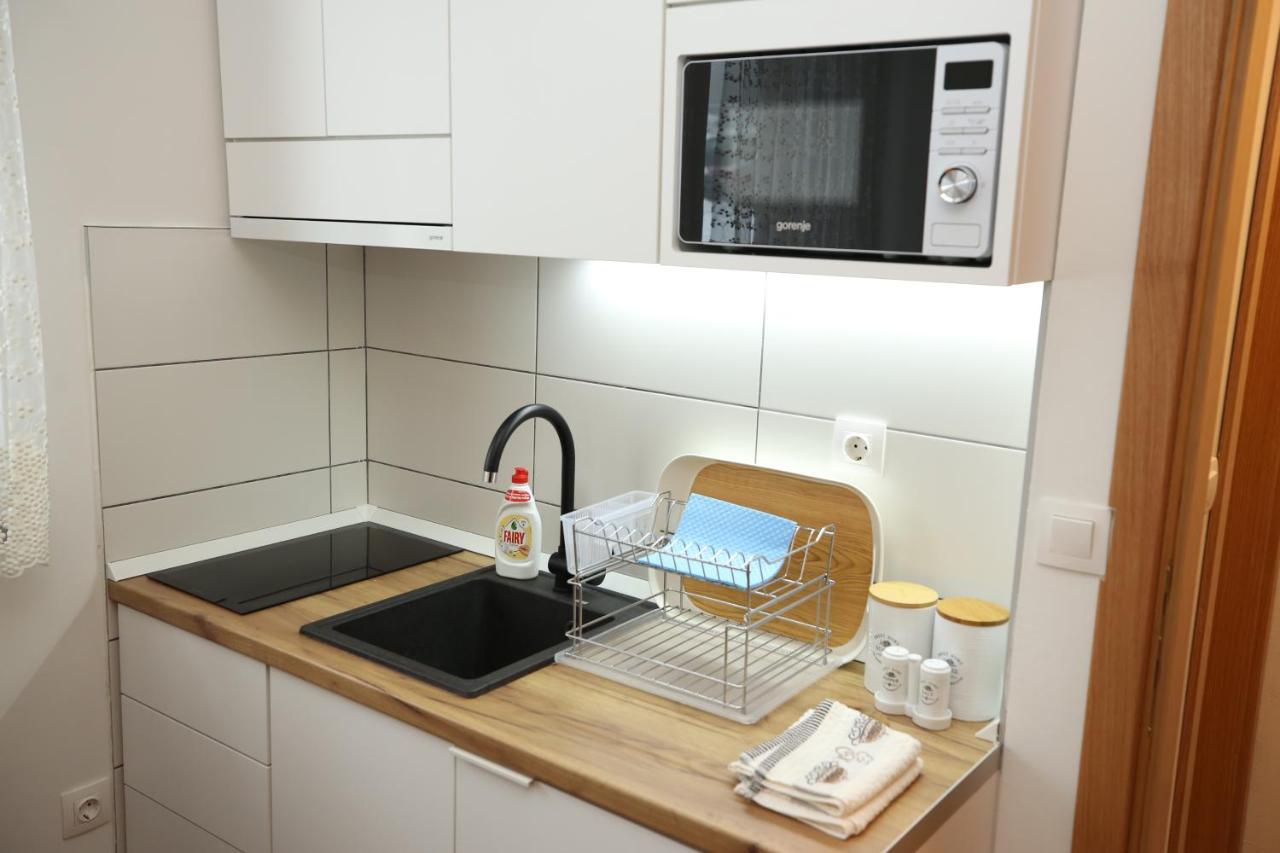 Wood Apartmani - Vila Zimska Idila ยาโฮรินา ภายนอก รูปภาพ