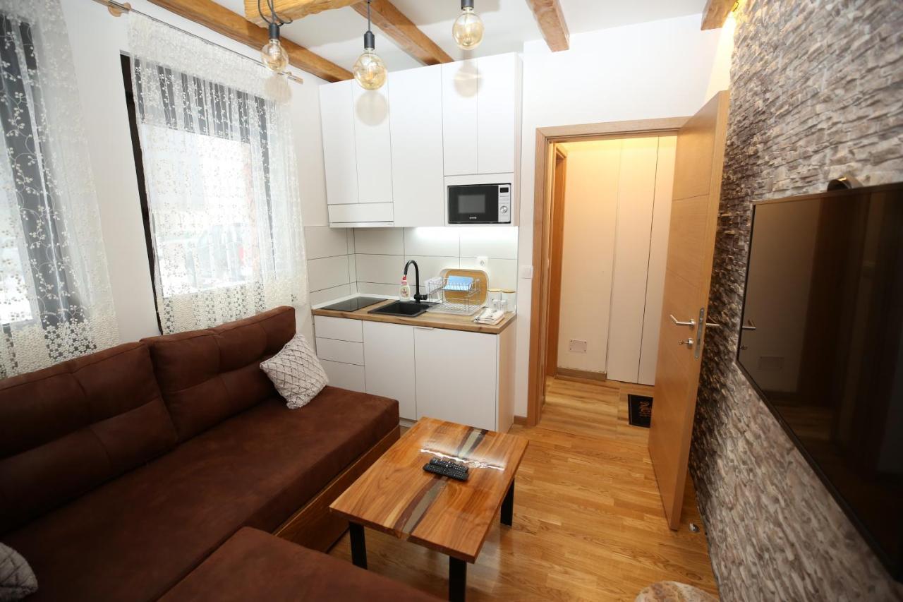 Wood Apartmani - Vila Zimska Idila ยาโฮรินา ภายนอก รูปภาพ