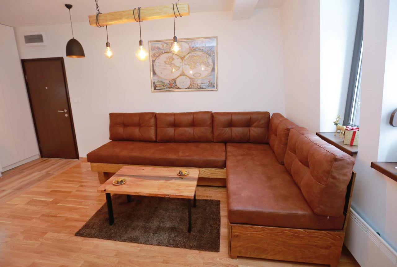 Wood Apartmani - Vila Zimska Idila ยาโฮรินา ภายนอก รูปภาพ